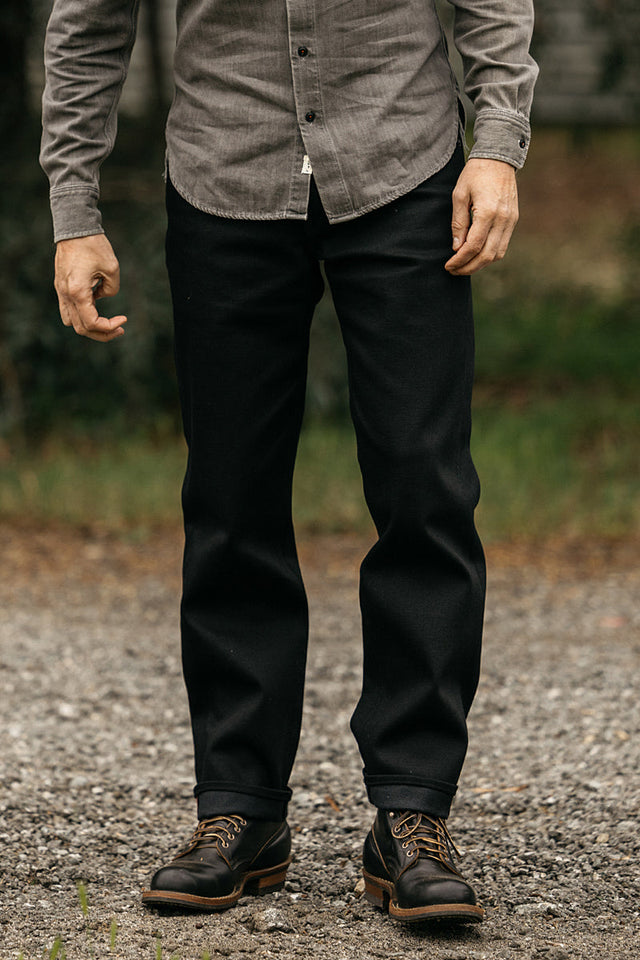 The Barrel Classic Straight - Black Raw 14oz Selvedge - 40