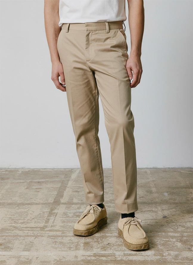 Geofrey Chinos In Cotton Twill Beige