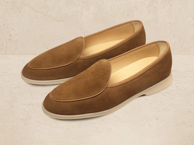 Stride Loafers in Earth Glove Suede Natural Sole