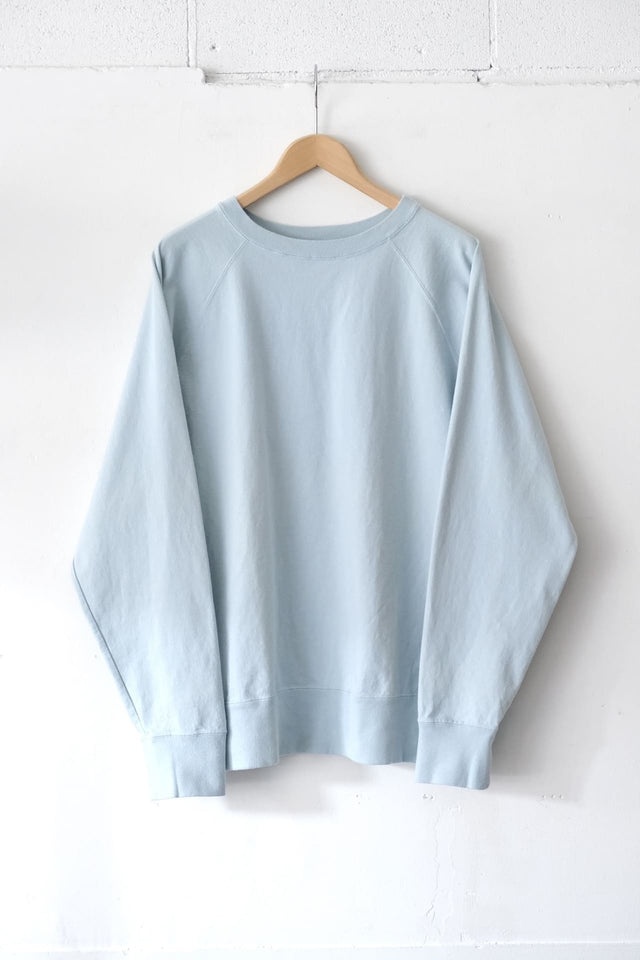 N.O.UN RAGLAN SWEAT Sax,Sumi | Directors Web Shop powered by BASE