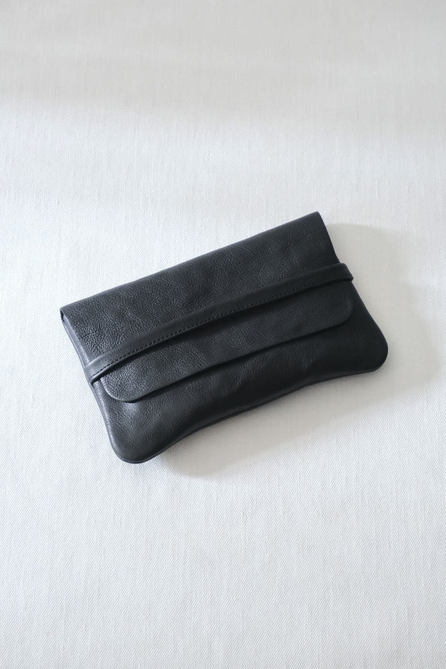 FUJITO Leather Pouch Black | Directors Web Shop powered by BASE