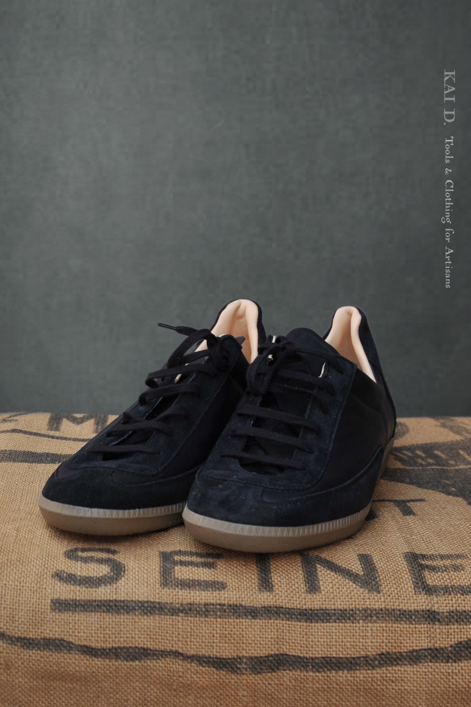 Sculpture Trainer - Black - 43, 44, 45, 46 (NO RETURN)
