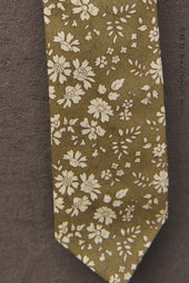 Antique Floral Tie
