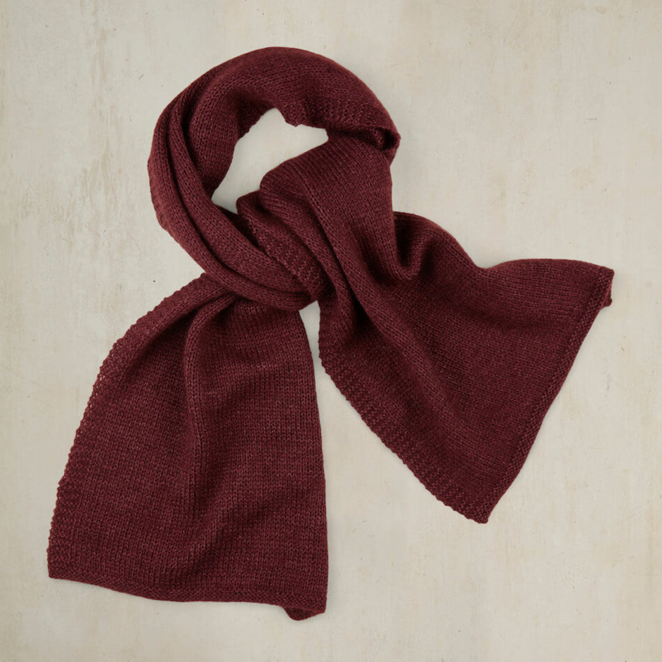 Muskox Knitted Scarf In Aubergine