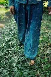 Medium Wide Legged Pants With Miniature Bandhani