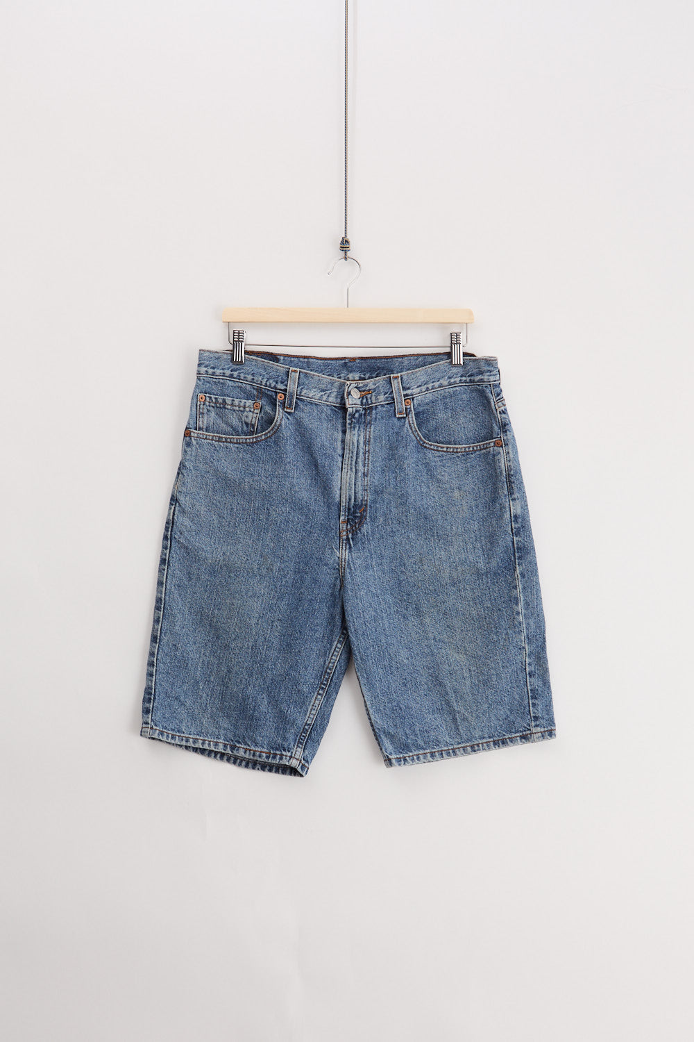 Levi's 505 Denim Shorts (W33)