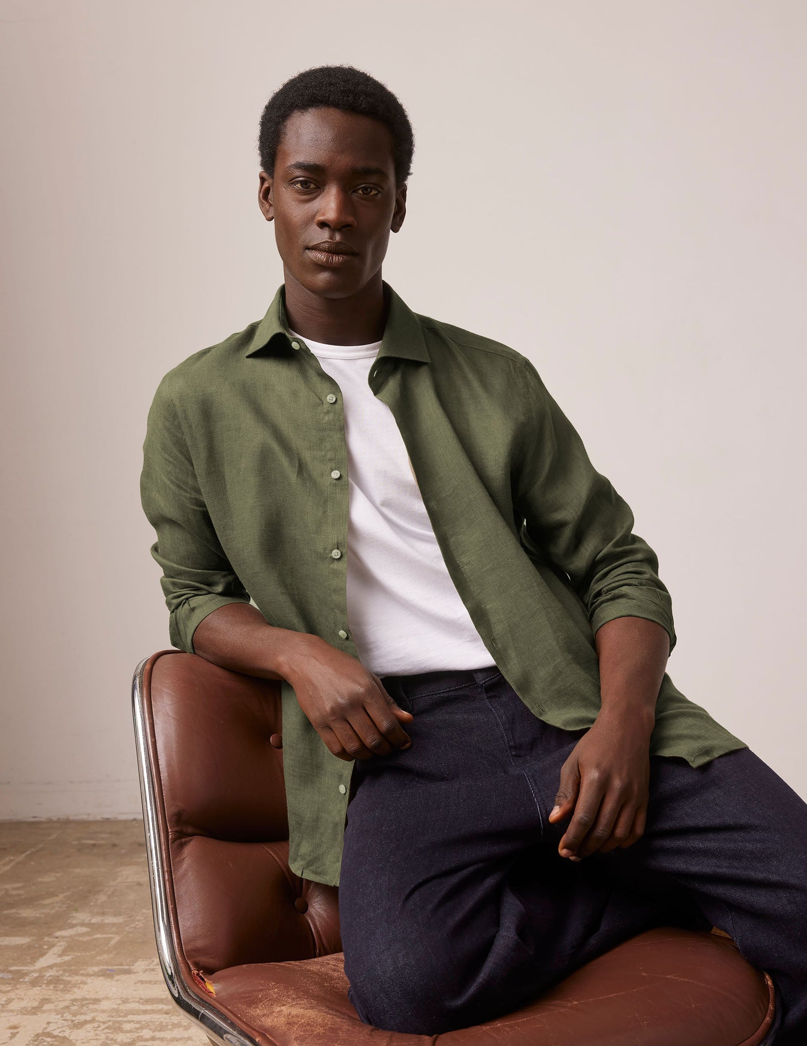 Khaki linen Aristote shirt