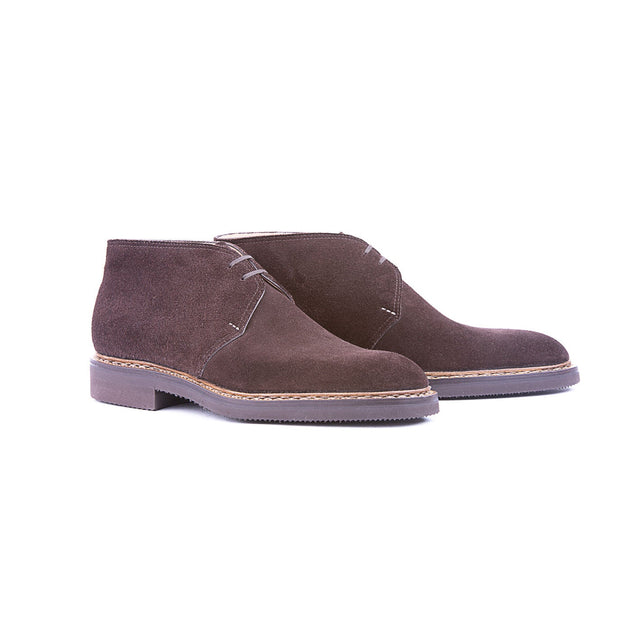 Chukka boots with two eyelets