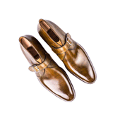 Gilman Chukka Boots With Arrow Belt