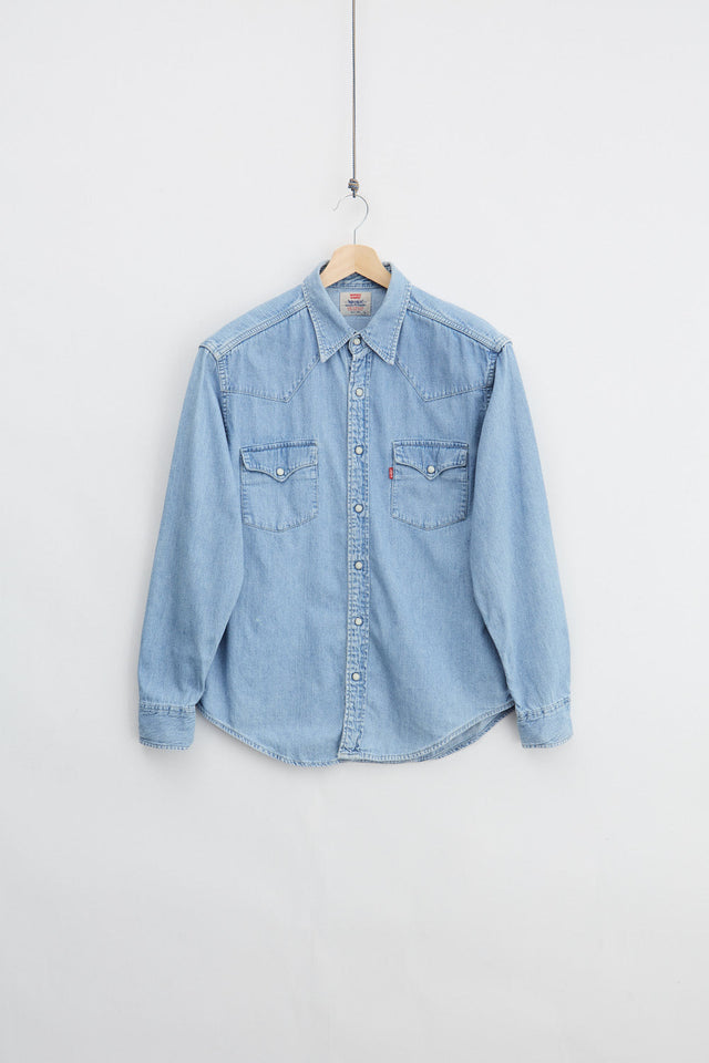 90s Levi's Western Denim Shirt (L)