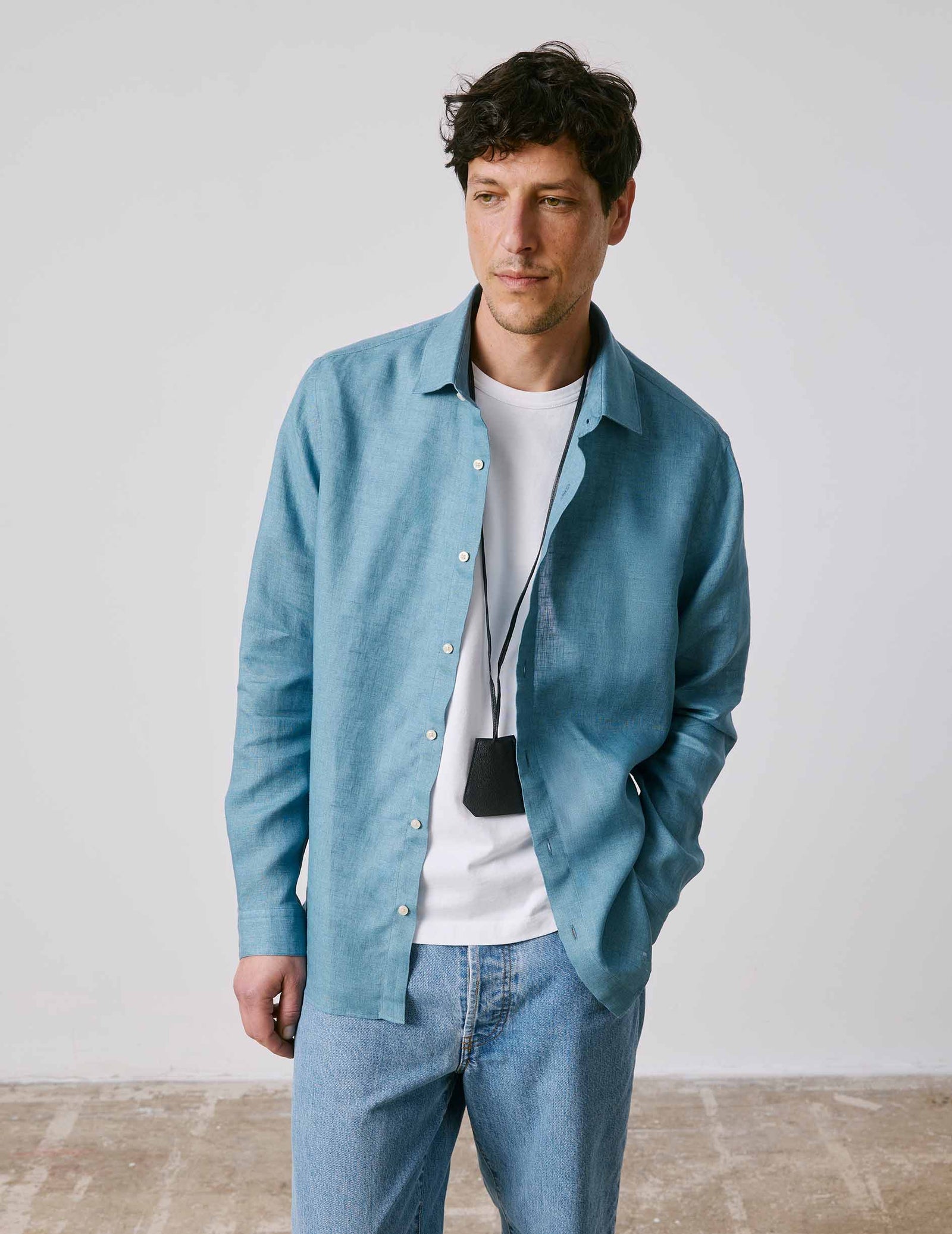Blue linen Auguste shirt