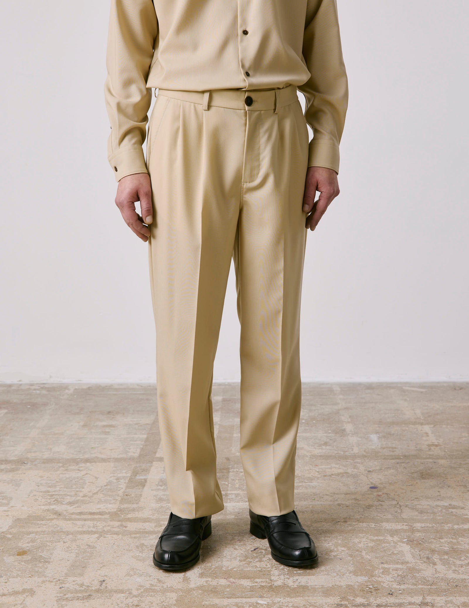 Pantalon De Costume Driss En Laine Vierge Beige