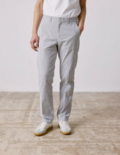 Geofrey chinos in striped blue seersucker