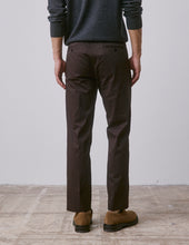 Chino Geofrey en twill de coton marron