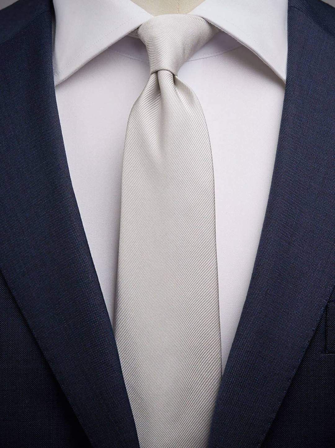 Tie Plain