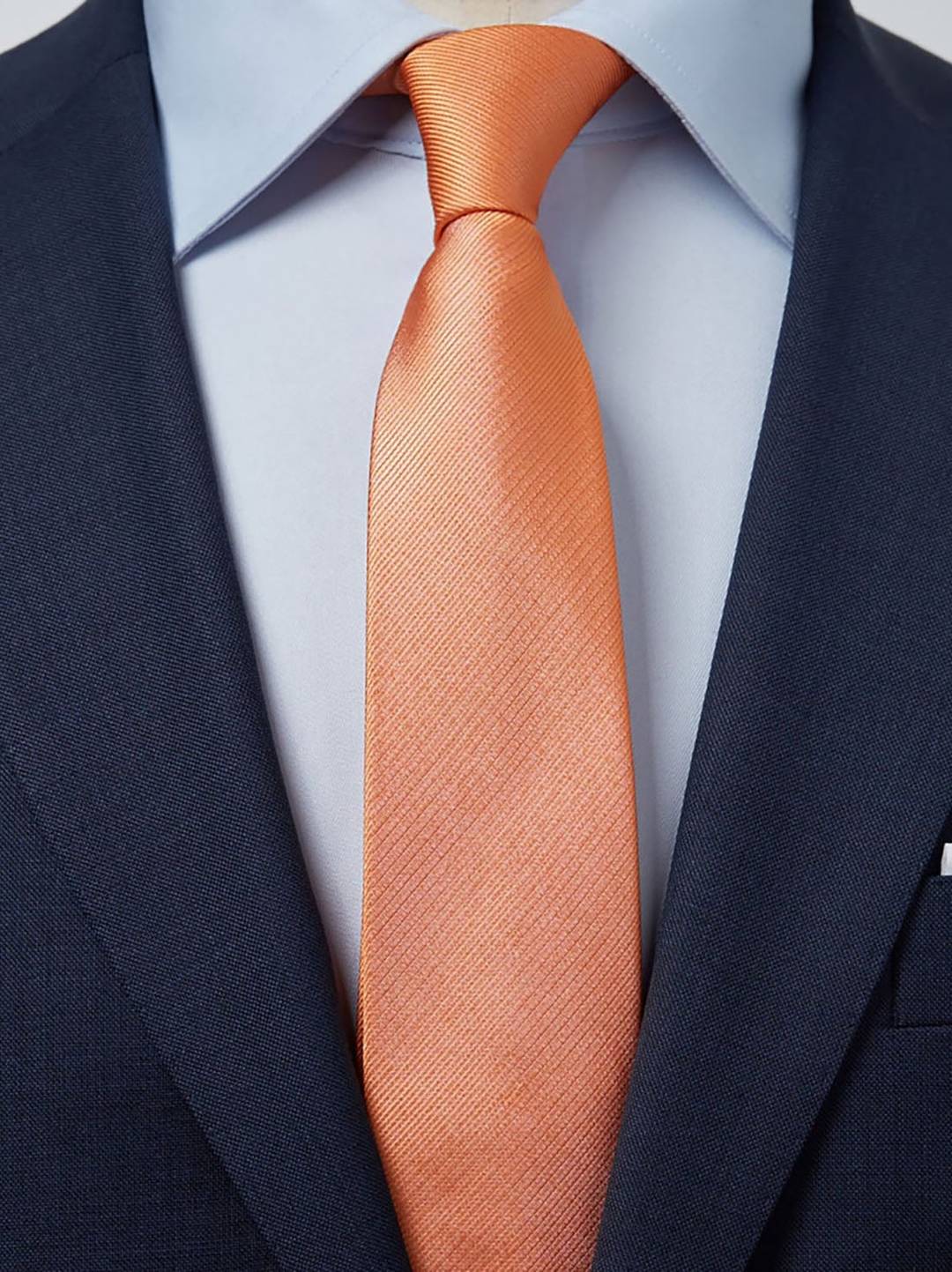 Tie Plain