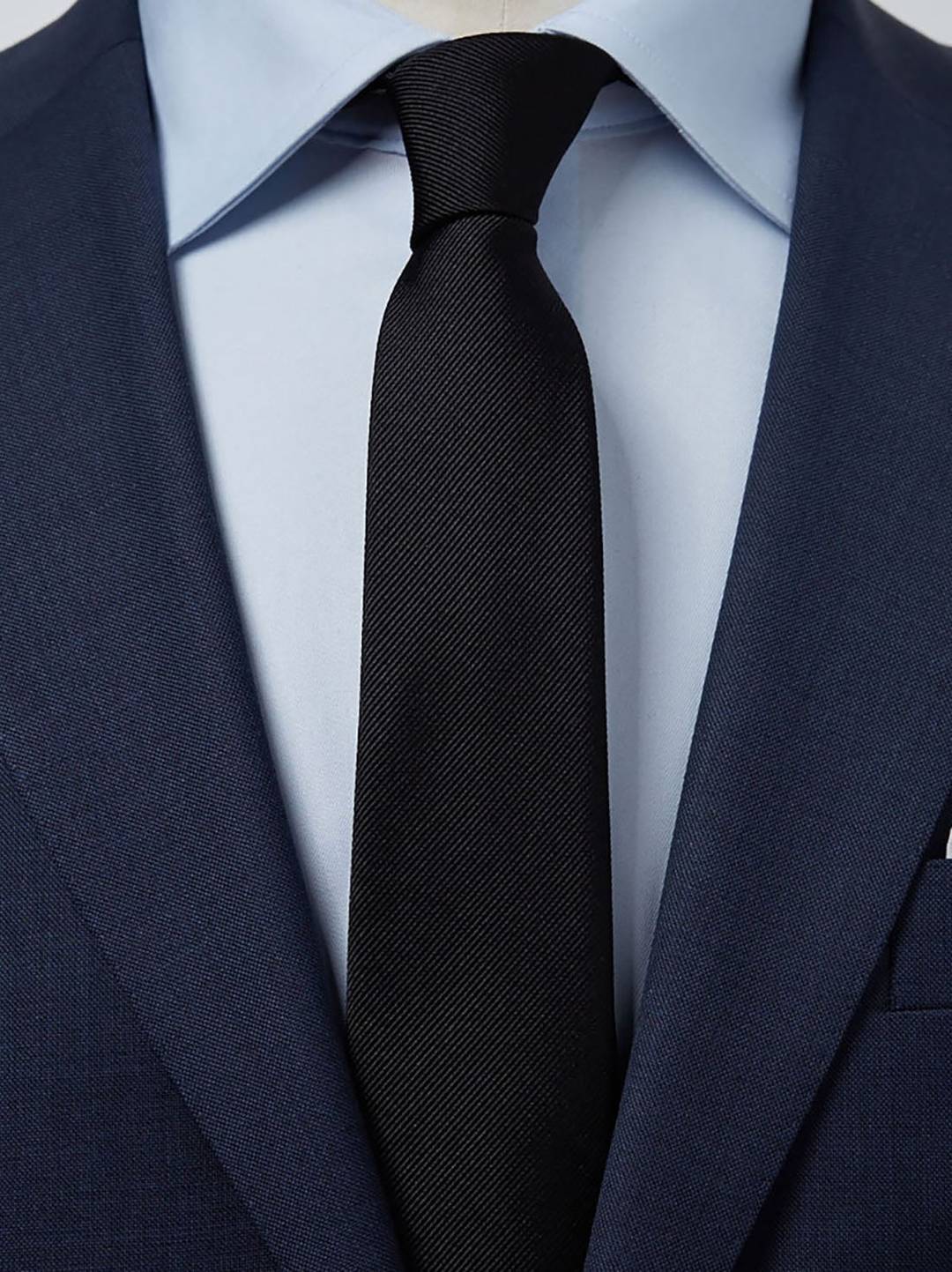 Tie Plain