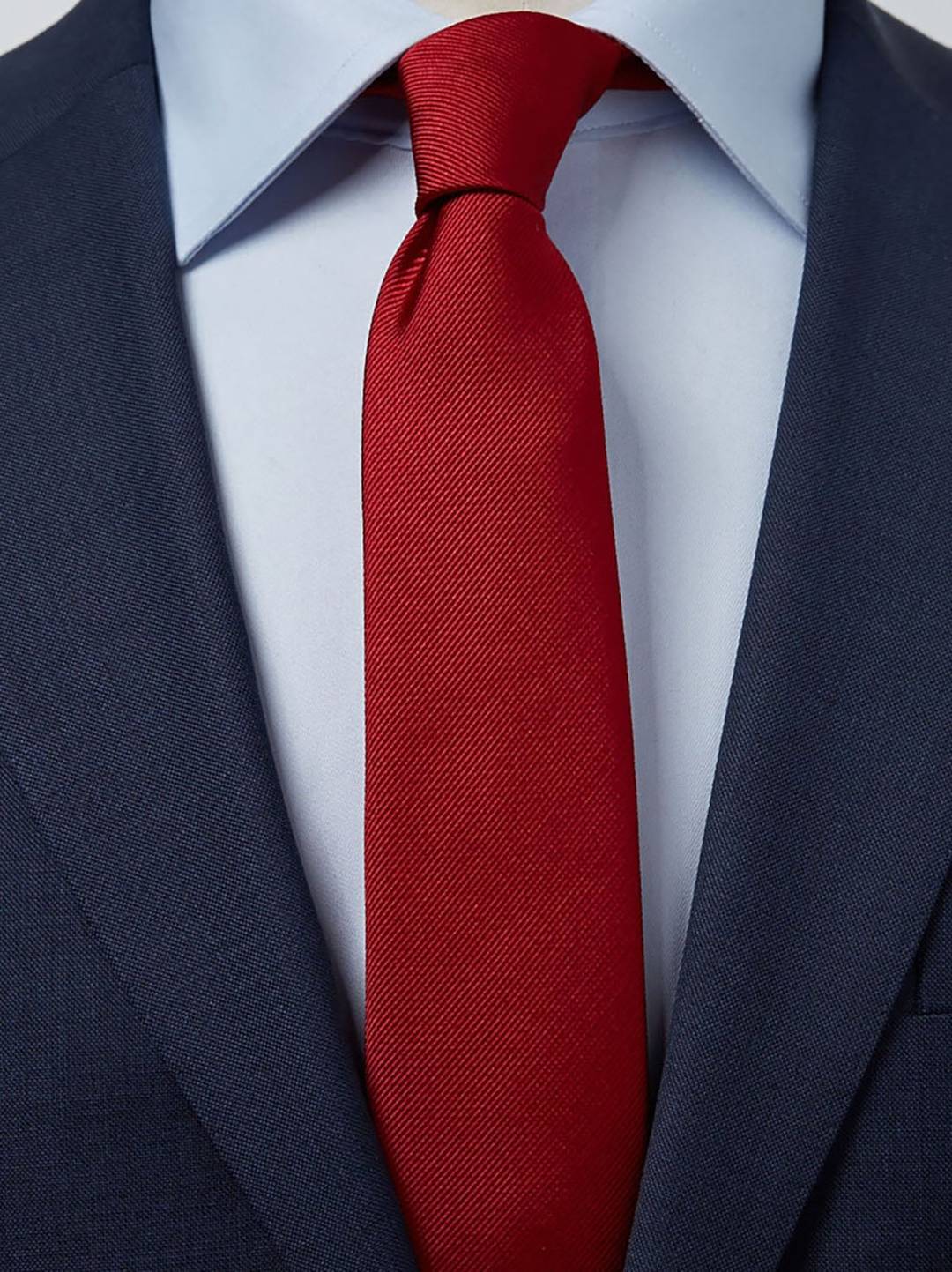 Tie Plain