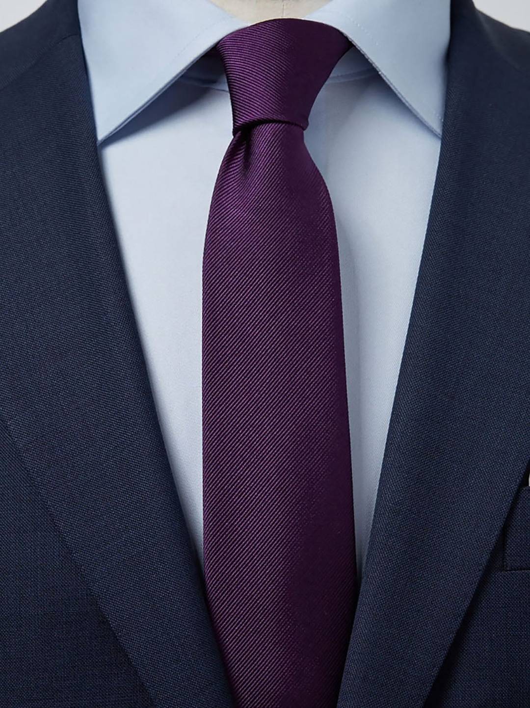Tie Plain