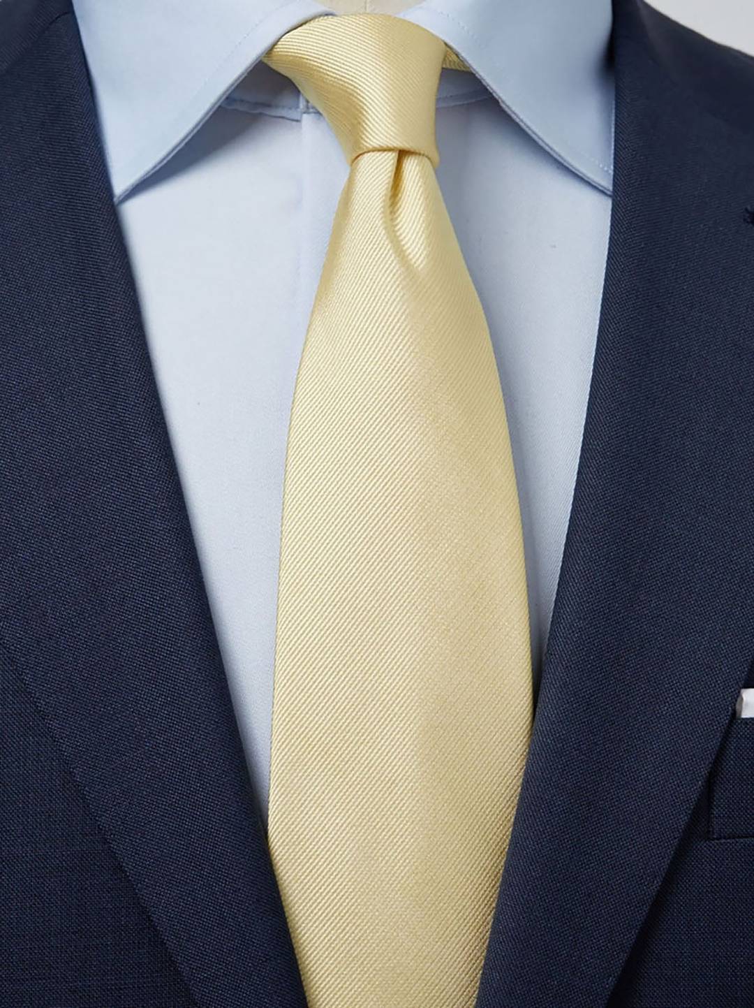 Tie Plain