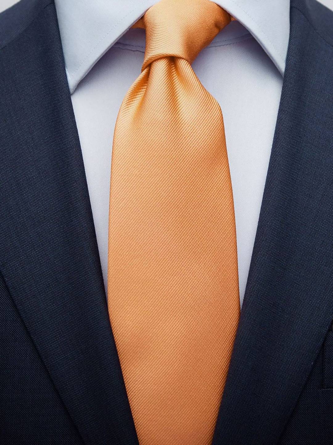 Tie Plain