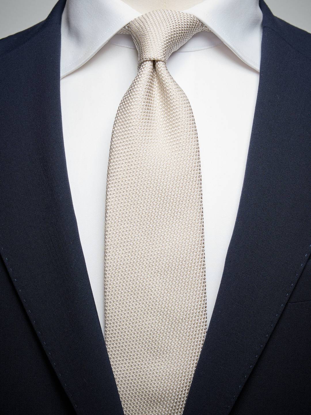 Grenandine Tie