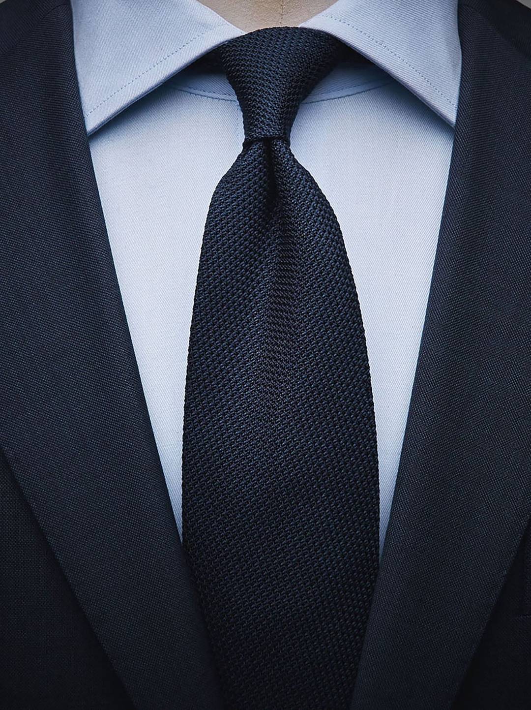 Grenadine Tie