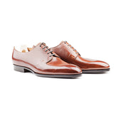 Split toe derby with machine stitched apron in mid brown Russian calf