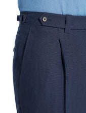 Linen Pleated Trousers Model 10
