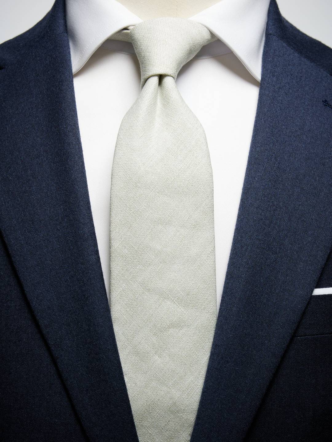 Tie Linen