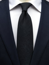 Tie Linen