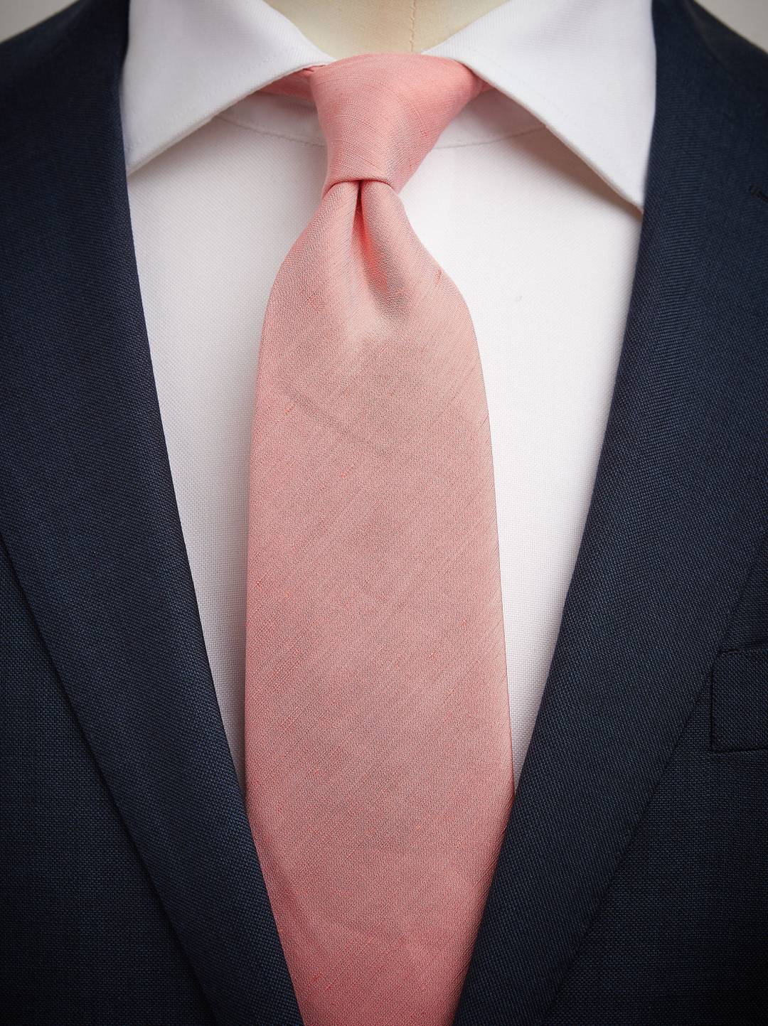 Tie Linen