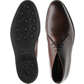 Loake Pimlico mens rubber-soled Chukka boots in dark brown calf