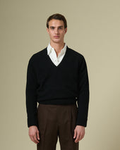 Standard V Neck In