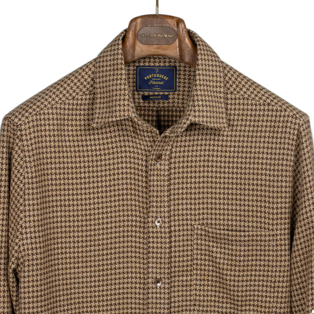 Abstract Pied Poule shirt in tan and brown cotton flannel