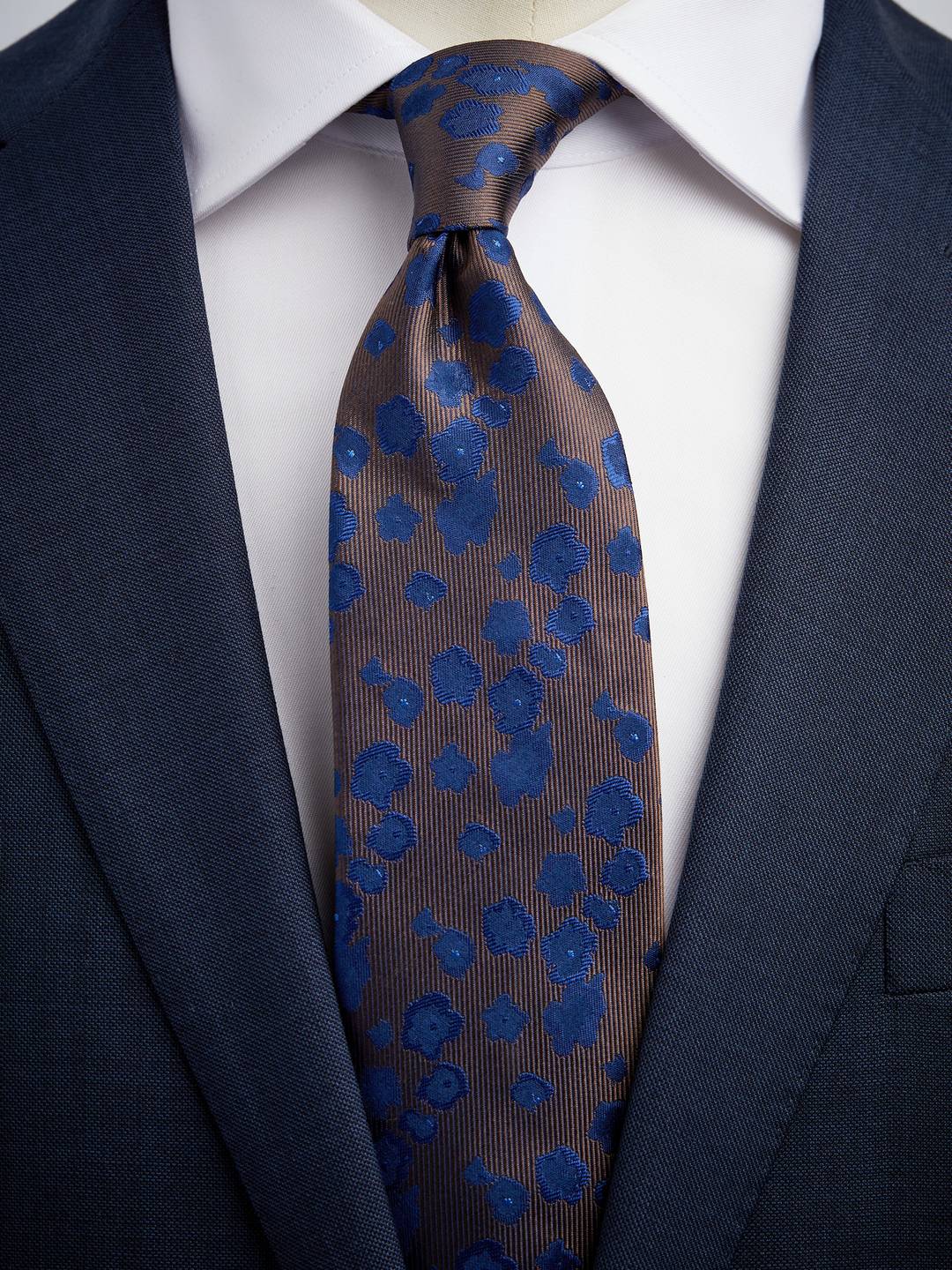 Tie Floral