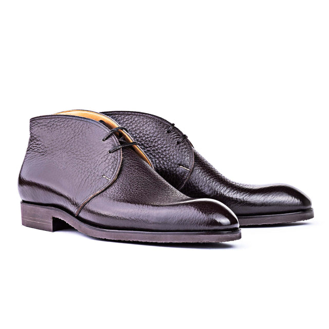 Chukka Boots with curved topline in dark brown soft grain leather