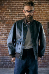 【ナイジェル・ケーボン】MAN / A-1ジャケット - ブラウンコアレザー / A-1 JACKET - BROWN CORE LEATHER