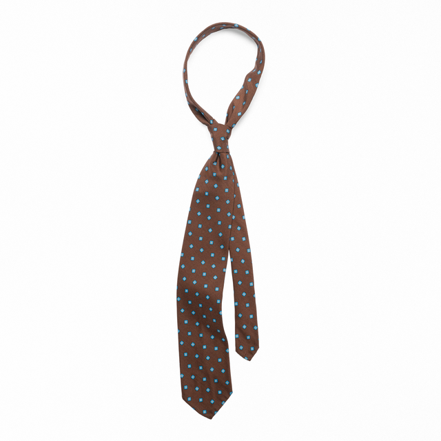 Micro Scattered Medallion Tie in Umber