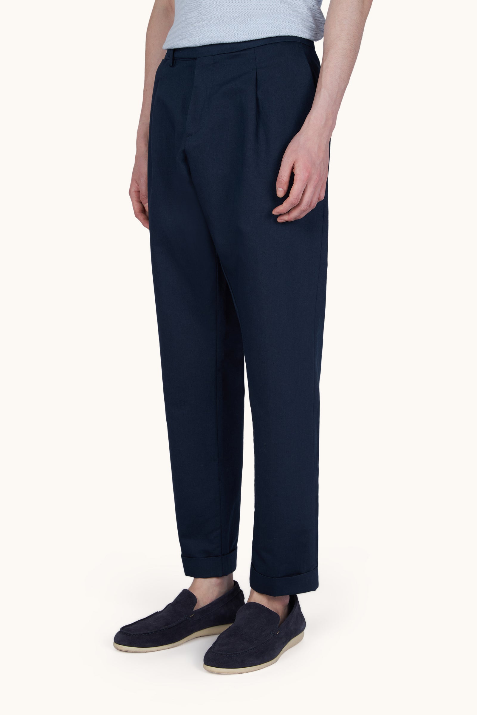 Chino Trousers In Linen And Cotton With Pleats