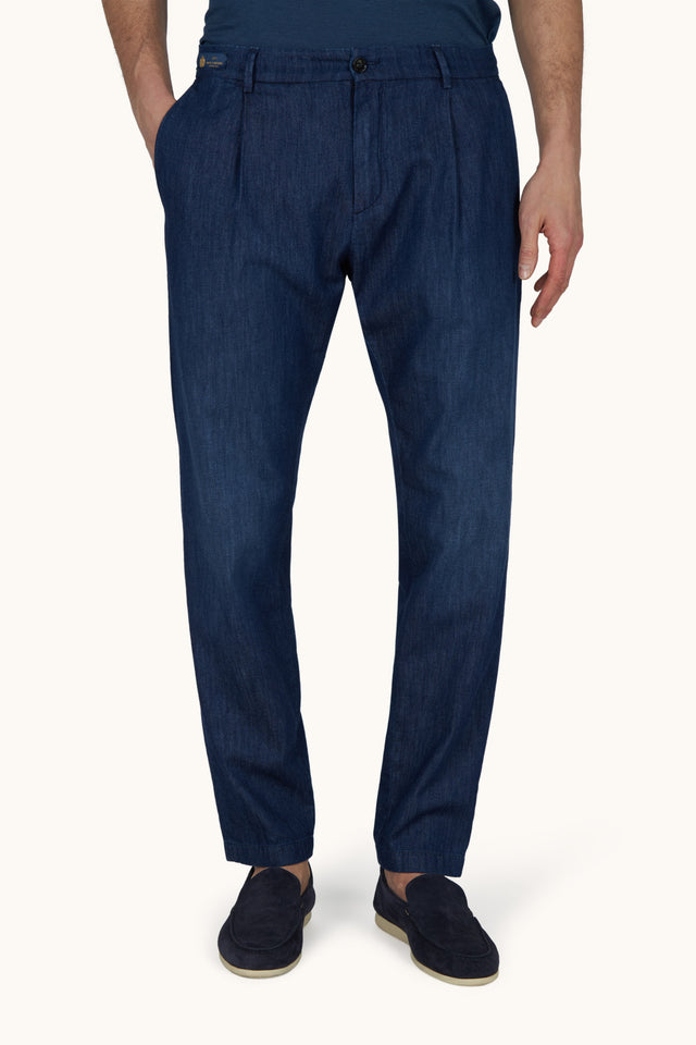 Chinohose aus Seiden‑ und Baumwoll‑Denim