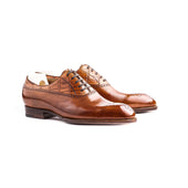 Elegant Oxford with Alligator topline in a Cognac croc-calf combo