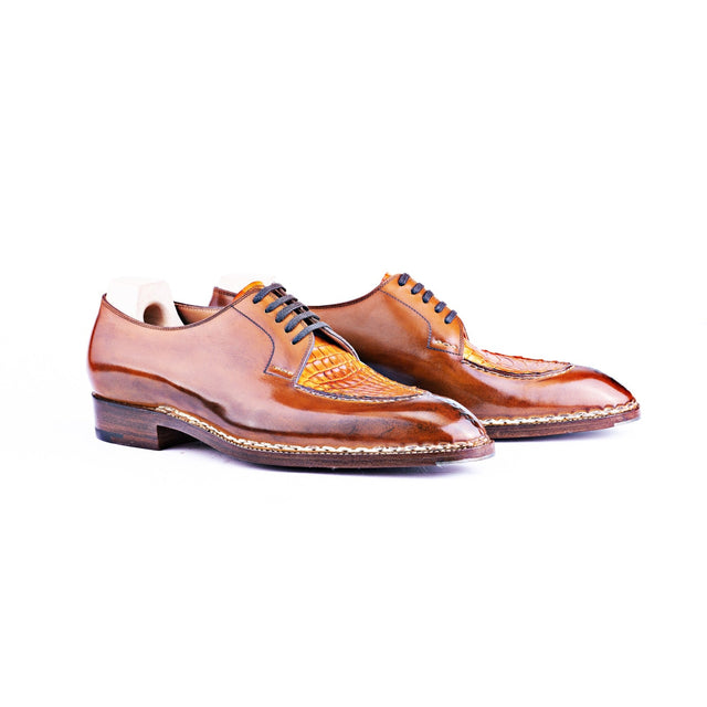Five eyelet split toe Derby Spectator with Croc apron