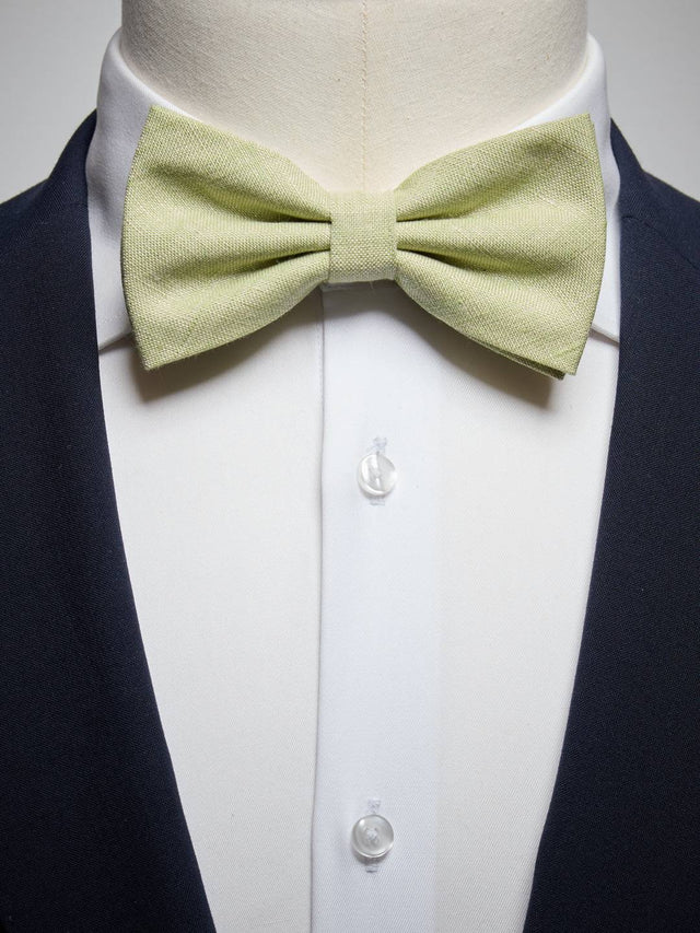 Light Green Bow Tie Linen Pre-Tied