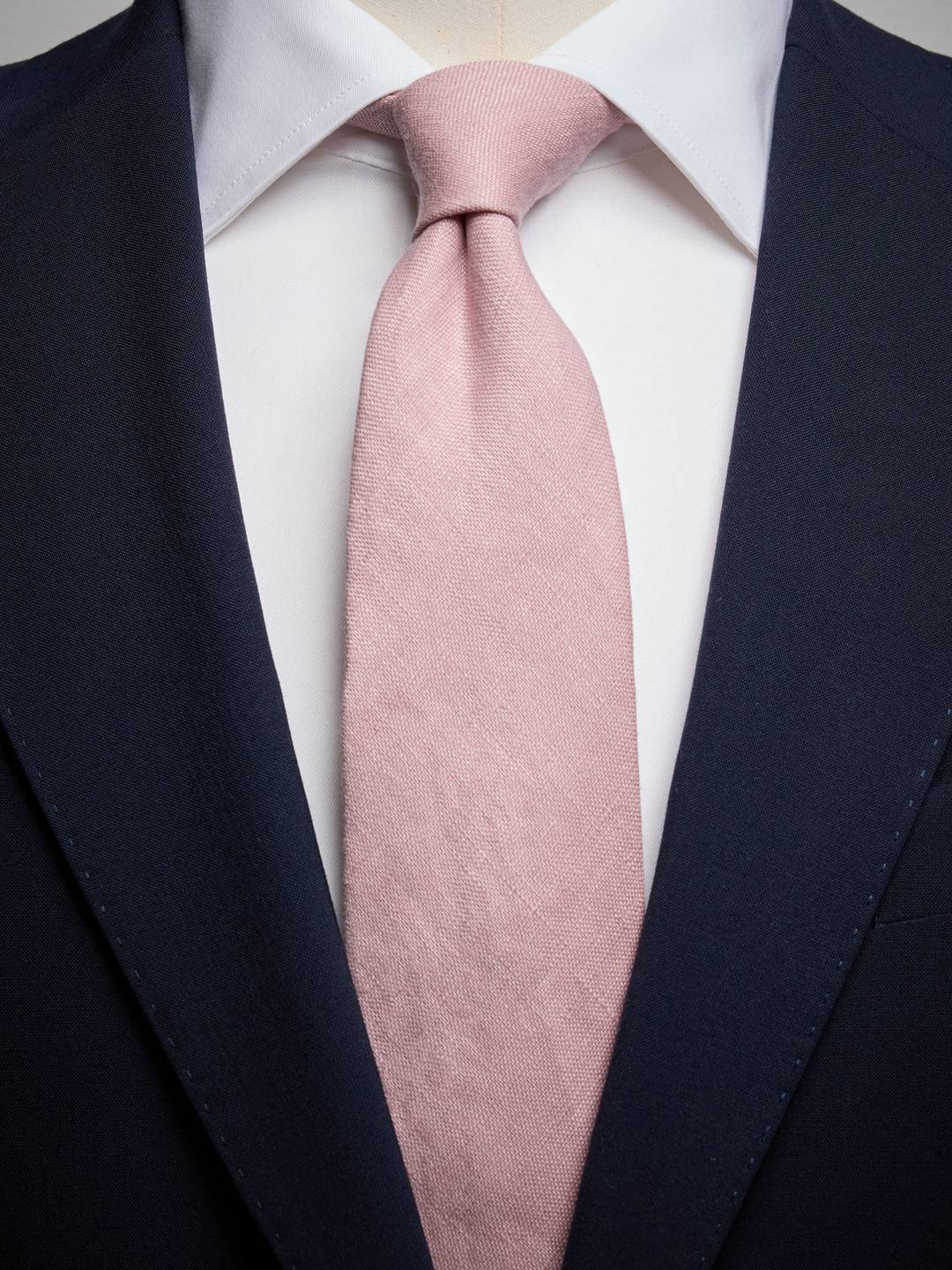 Tie Linen