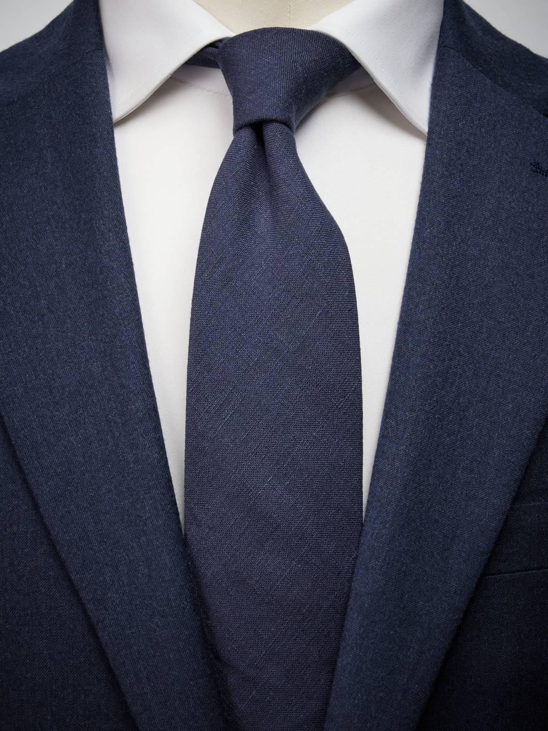 Tie Linen