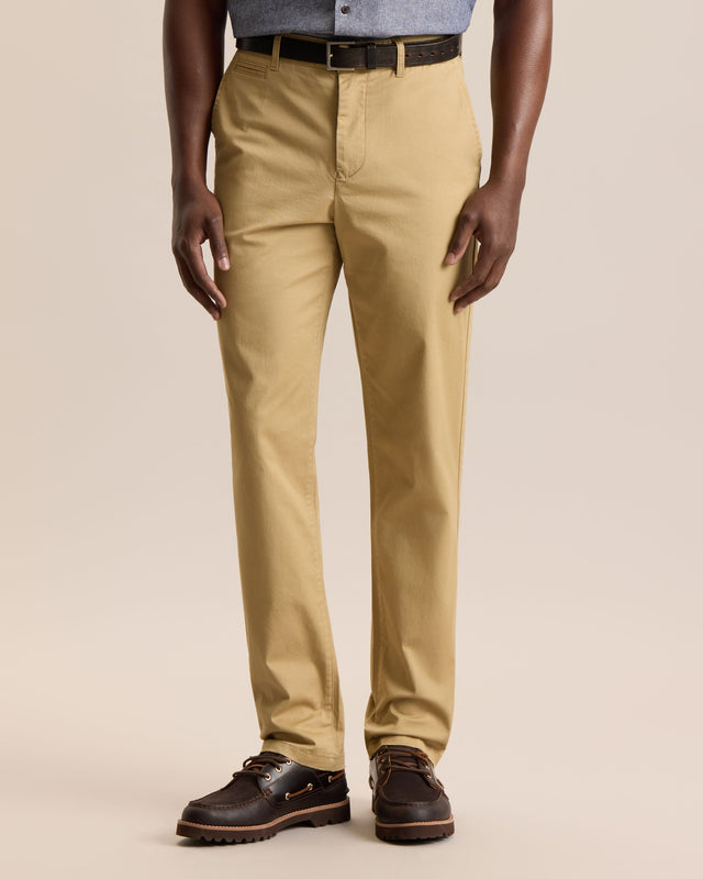 Essential Slim Chino Pant