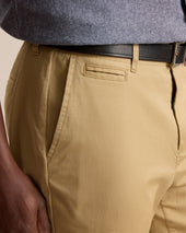 Essential Slim Chino Pant