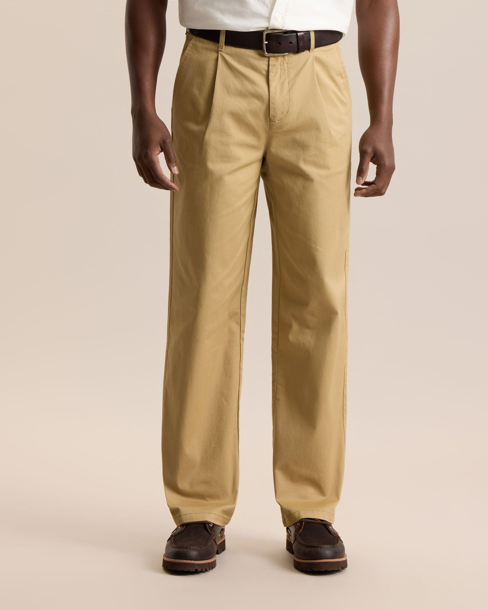 Relaxed Pleated Chino Pant
