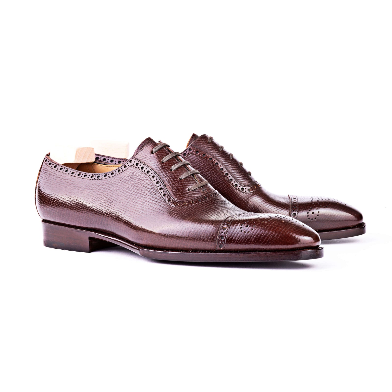 The Straight Toe Cap Oxford With Brogued Adelaide